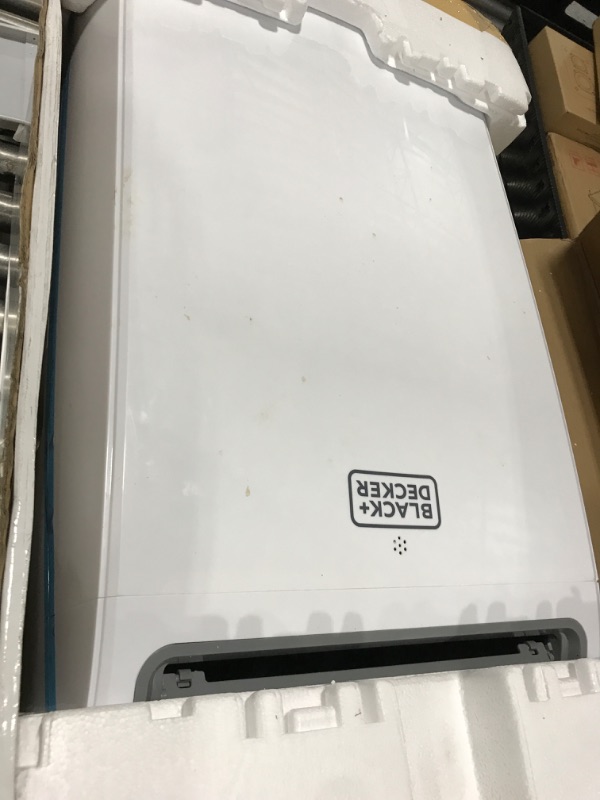 Photo 1 of BLACK+DECKER Smart Portable Air Conditioner with Heat, 14,000 BTU (10,200 BTU SACC) Cooling, 12,000 BTU Heating for Rooms up to 700 Sq. Ft., Follow Me Remote, BPACT14HWT, White
