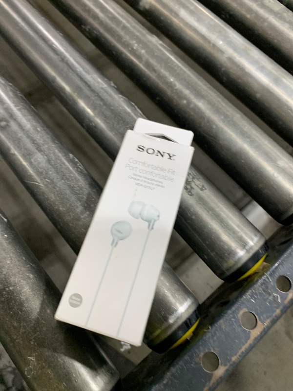 Photo 1 of Sony MDREX15LP In-Ear Earbud Headphones, White