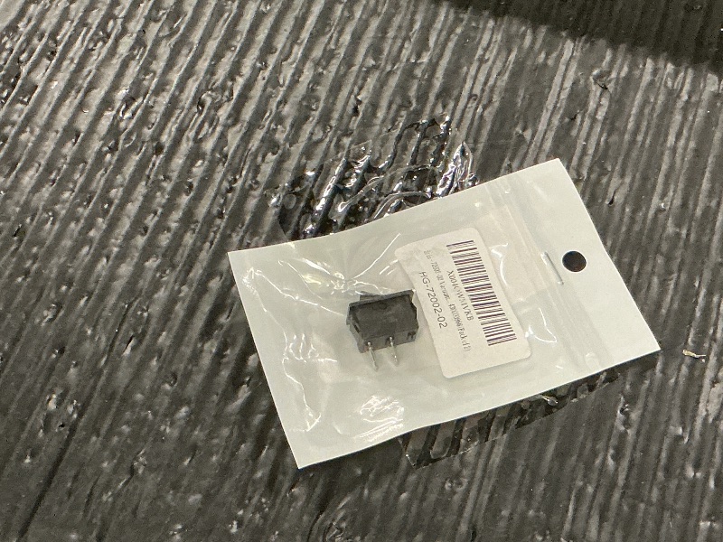 Photo 1 of 1pc only.    72002-02 Vacuum Cleaner Rocker On-Off Switch Compatible with Oreck Buster B Handheld Vacuum Cleaner Replace O-050-082 430000966