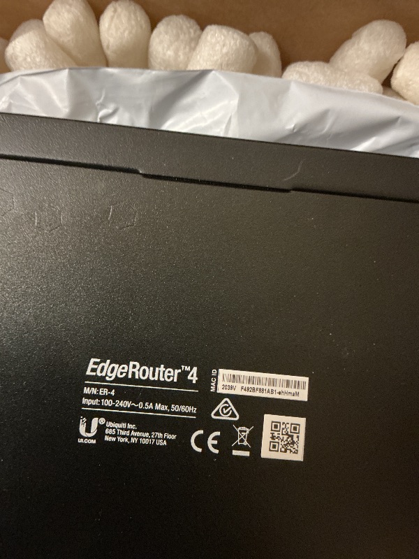 Photo 1 of Ubiquiti Networks Edgerouter 4 Ethernet Lan Black Wired Router