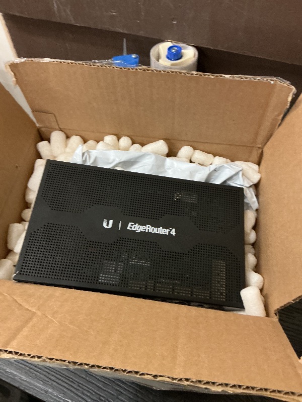 Photo 1 of Ubiquiti Networks Edgerouter 4 Ethernet Lan Black Wired Router