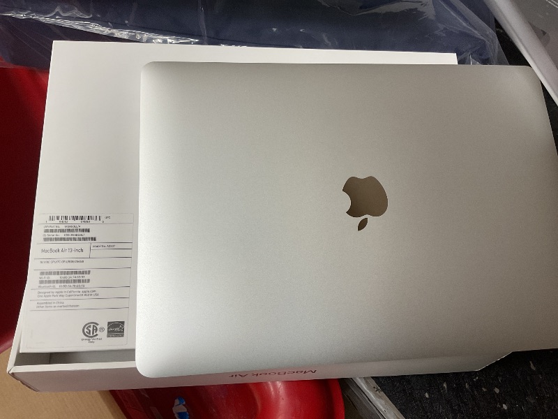 Photo 1 of 2020 Apple MacBook Air Laptop: Apple M1 Chip, 13” Retina Display, 8GB RAM, 256GB SSD Storage, Backlit Keyboard, FaceTime HD Camera, Touch ID. Works with iPhone/iPad; Silver