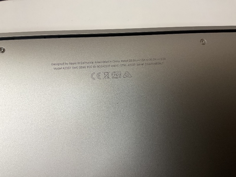 Photo 1 of 2020 Apple MacBook Air Laptop: Apple M1 Chip, 13” Retina Display, 8GB RAM, 256GB SSD Storage, Backlit Keyboard, FaceTime HD Camera, Touch ID. Works with iPhone/iPad; Silver