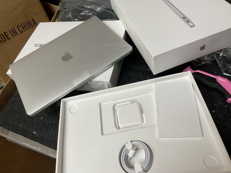 Photo 1 of 2020 Apple MacBook Air Laptop: Apple M1 Chip, 13” Retina Display, 8GB RAM, 256GB SSD Storage, Backlit Keyboard, FaceTime HD Camera, Touch ID. Works with iPhone/iPad; Silver