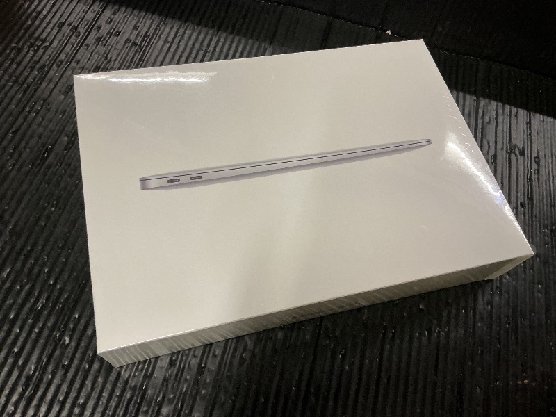 Photo 1 of 2020 Apple MacBook Air Laptop: Apple M1 Chip, 13” Retina Display, 8GB RAM, 256GB SSD Storage, Backlit Keyboard, FaceTime HD Camera, Touch ID. Works with iPhone/iPad; Silver