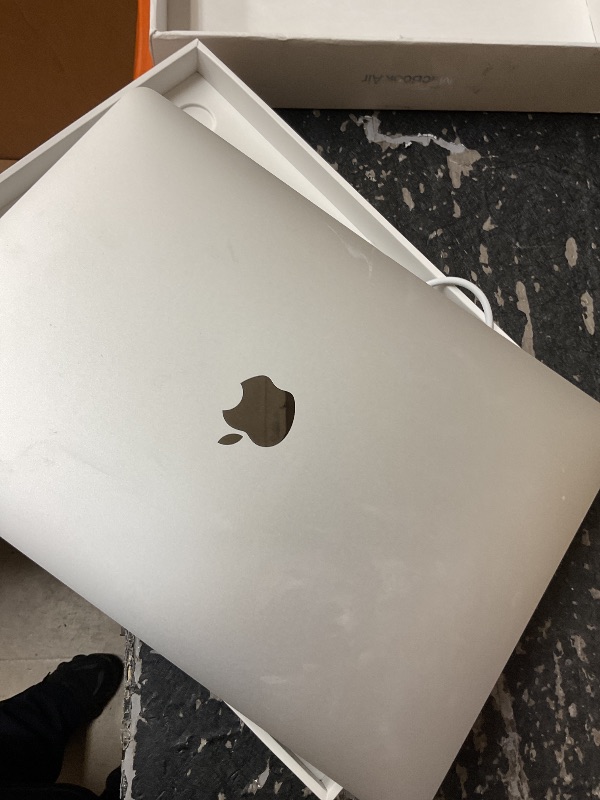 Photo 1 of 2020 Apple MacBook Air Laptop: Apple M1 Chip, 13” Retina Display, 8GB RAM, 256GB SSD Storage, Backlit Keyboard, FaceTime HD Camera, Touch ID. Works with iPhone/iPad; Silver