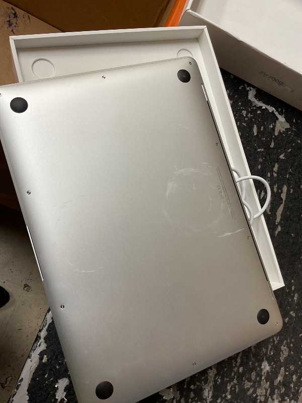Photo 1 of 2020 Apple MacBook Air Laptop: Apple M1 Chip, 13” Retina Display, 8GB RAM, 256GB SSD Storage, Backlit Keyboard, FaceTime HD Camera, Touch ID. Works with iPhone/iPad; Silver