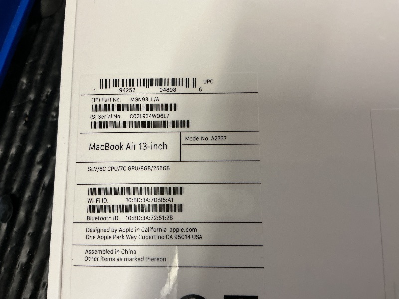 Photo 1 of 2020 Apple MacBook Air Laptop: Apple M1 Chip, 13” Retina Display, 8GB RAM, 256GB SSD Storage, Backlit Keyboard, FaceTime HD Camera, Touch ID. Works with iPhone/iPad; Silver