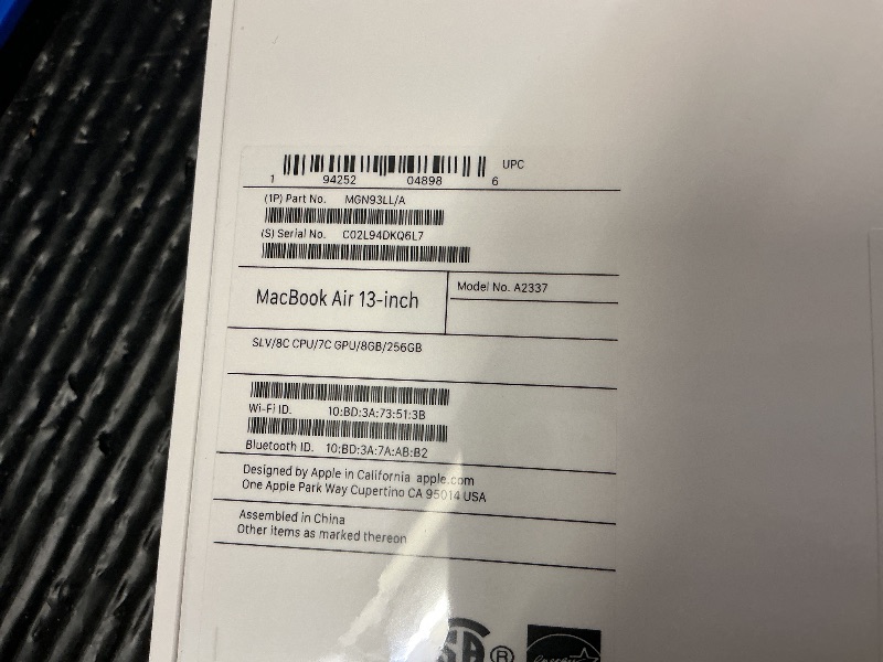 Photo 1 of 2020 Apple MacBook Air Laptop: Apple M1 Chip, 13” Retina Display, 8GB RAM, 256GB SSD Storage, Backlit Keyboard, FaceTime HD Camera, Touch ID. Works with iPhone/iPad; Silver