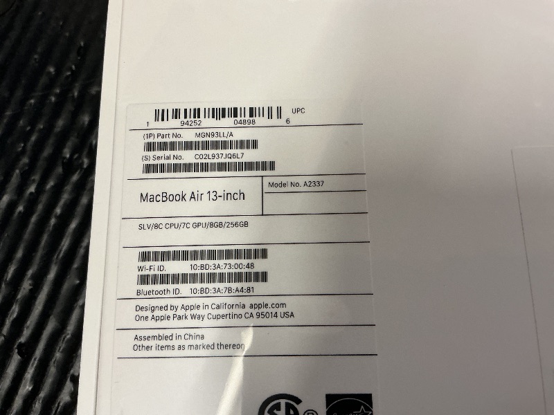 Photo 1 of 2020 Apple MacBook Air Laptop: Apple M1 Chip, 13” Retina Display, 8GB RAM, 256GB SSD Storage, Backlit Keyboard, FaceTime HD Camera, Touch ID. Works with iPhone/iPad; Silver