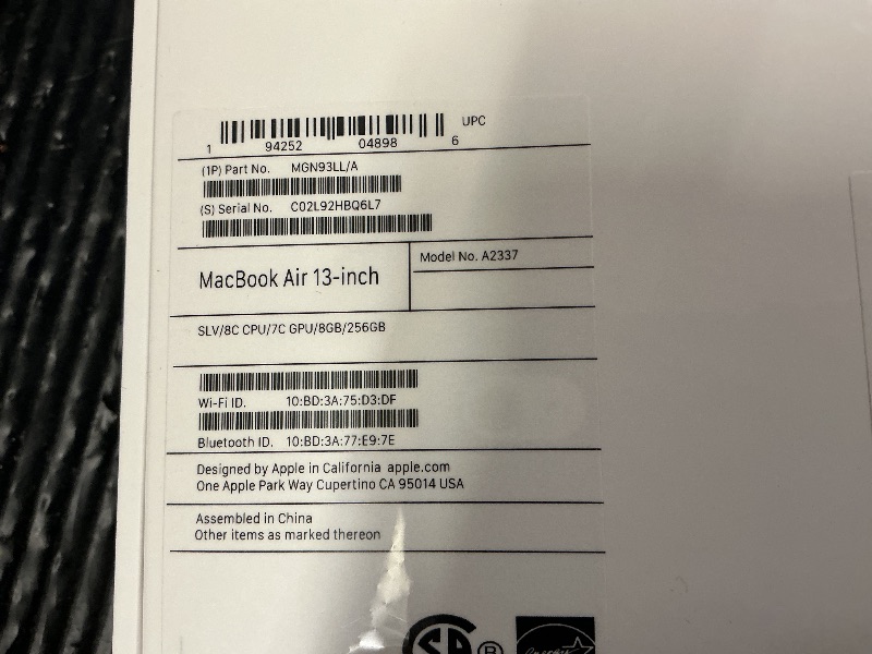 Photo 1 of 2020 Apple MacBook Air Laptop: Apple M1 Chip, 13” Retina Display, 8GB RAM, 256GB SSD Storage, Backlit Keyboard, FaceTime HD Camera, Touch ID. Works with iPhone/iPad; Silver