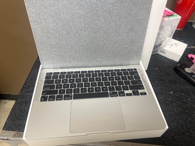 Photo 1 of 2020 Apple MacBook Air Laptop: Apple M1 Chip, 13” Retina Display, 8GB RAM, 256GB SSD Storage, Backlit Keyboard, FaceTime HD Camera, Touch ID. Works with iPhone/iPad; Silver