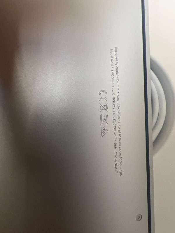 Photo 1 of 2020 Apple MacBook Air Laptop: Apple M1 Chip, 13” Retina Display, 8GB RAM, 256GB SSD Storage, Backlit Keyboard, FaceTime HD Camera, Touch ID. Works with iPhone/iPad; Silver