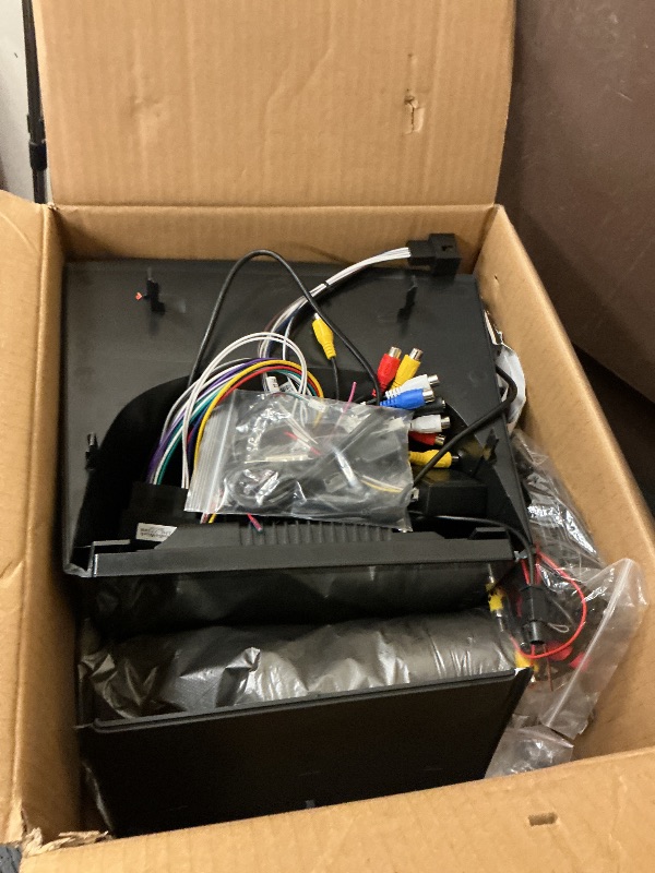 Photo 1 of SIXWIN Android Car Stereo for Ford Fiesta 2009-2014 with Carplay Android Auto Mirror Link 9 inch Touchscreen with GPS Navigation WiFi 26UI Bluetooth FM Backup Camera