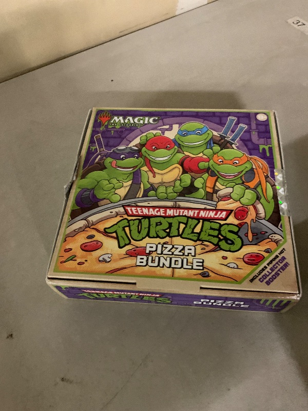 Photo 1 of Magic: The Gathering | Teenage Mutant Ninja Turtles - Pizza Bundle | Collectible Trading Card Game