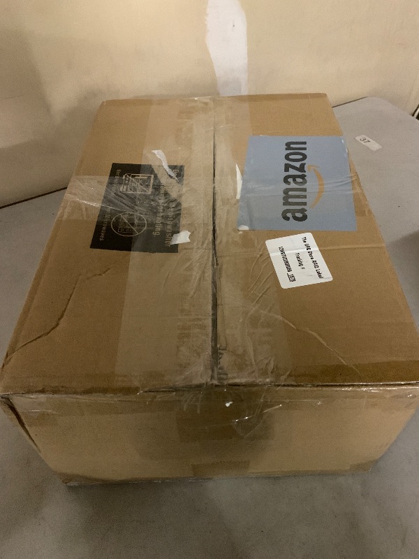 Photo 1 of BESTVIP 350PCS Gold Plastic Dinnerware Set, Disposable Party Plates for 50 Guests, Include: 100 Plastic Plates, 50 Pre Rolled Napkins with Gold Silverware, 50 Cups