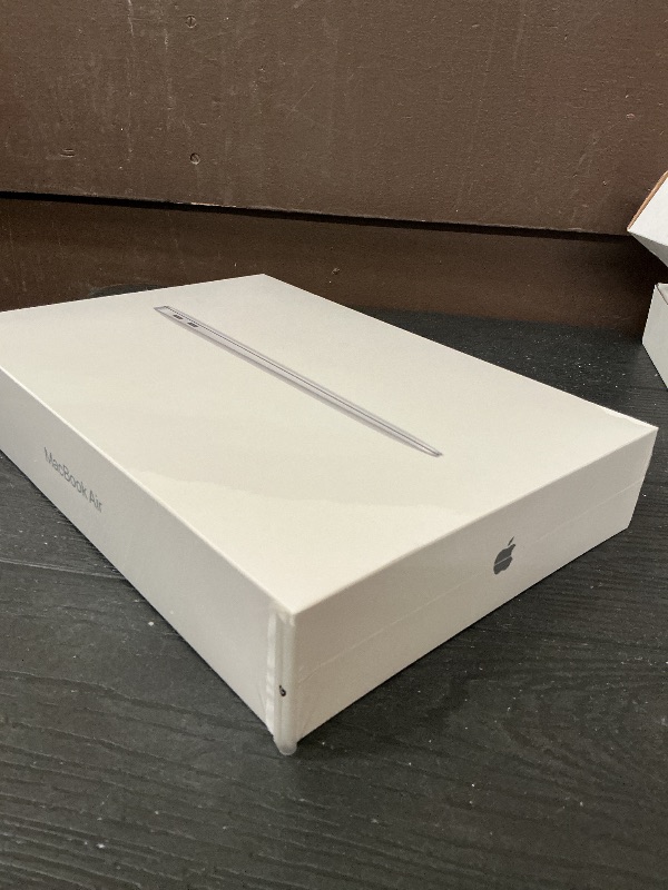 Photo 1 of 2020 Apple MacBook Air Laptop: Apple M1 Chip, 13” Retina Display, 8GB RAM, 256GB SSD Storage, Backlit Keyboard, FaceTime HD Camera, Touch ID. Works with iPhone/iPad; Silver