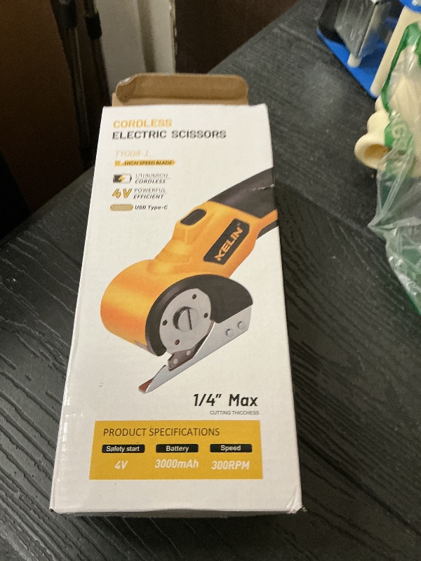 Photo 1 of 2026 New 3000mAh Cordless Electric Scissors, Cardboard Box Cutter with 4 Blades, Safety Lock & LED Light, Storage Box, 300RPM, 4.2V Electric Cutter for Fabric Carpet Carton Plastic Leather Cloth