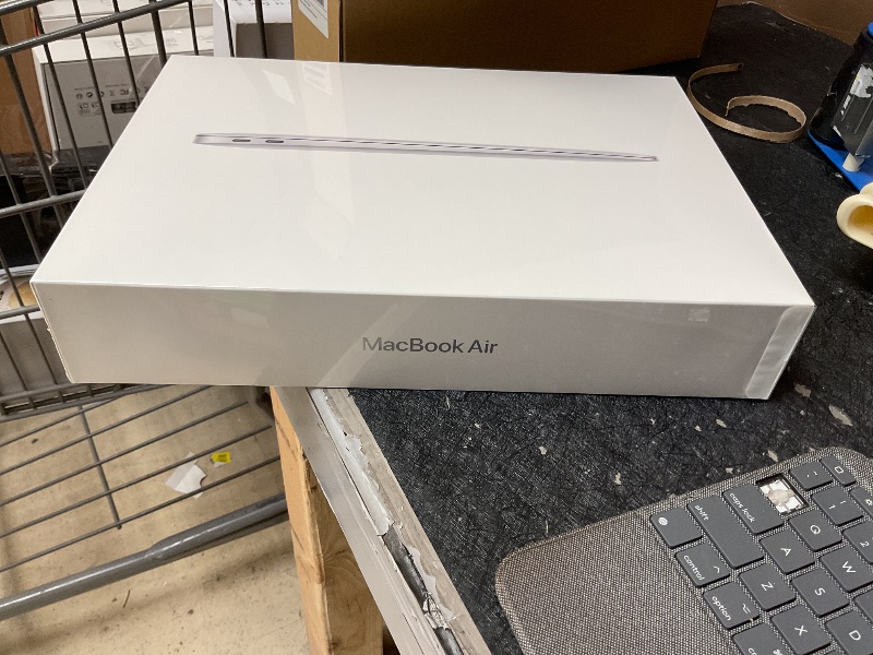 Photo 1 of 2020 Apple MacBook Air Laptop: Apple M1 Chip, 13” Retina Display, 8GB RAM, 256GB SSD Storage, Backlit Keyboard, FaceTime HD Camera, Touch ID. Works with iPhone/iPad; Silver