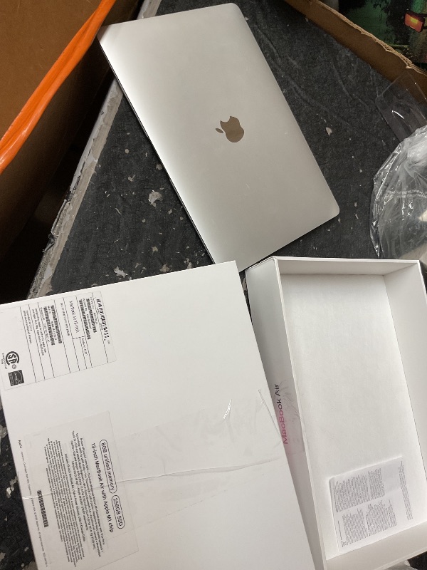 Photo 1 of 2020 Apple MacBook Air Laptop: Apple M1 Chip, 13” Retina Display, 8GB RAM, 256GB SSD Storage, Backlit Keyboard, FaceTime HD Camera, Touch ID. Works with iPhone/iPad; Silver