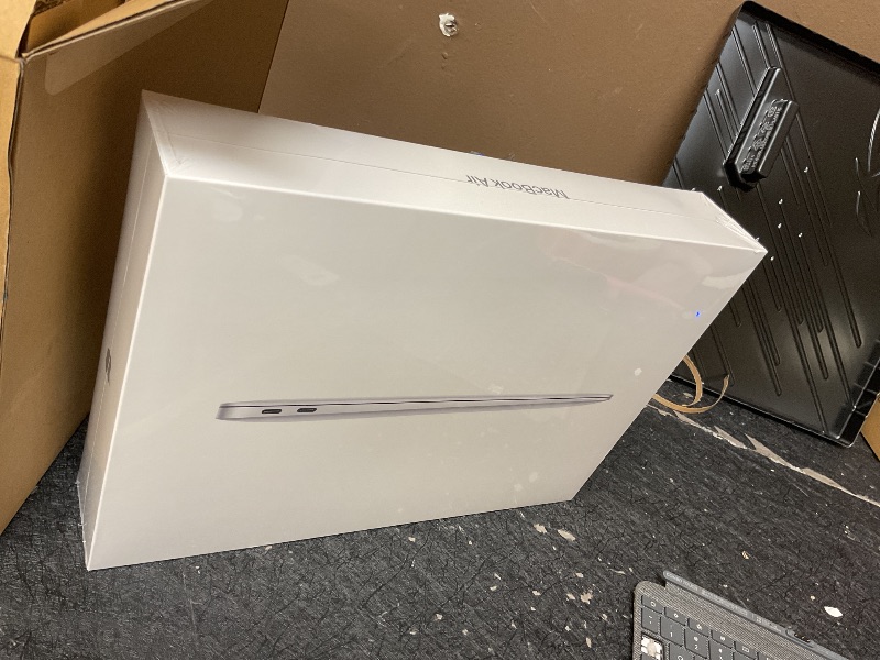 Photo 1 of 2020 Apple MacBook Air Laptop: Apple M1 Chip, 13” Retina Display, 8GB RAM, 256GB SSD Storage, Backlit Keyboard, FaceTime HD Camera, Touch ID. Works with iPhone/iPad; Silver