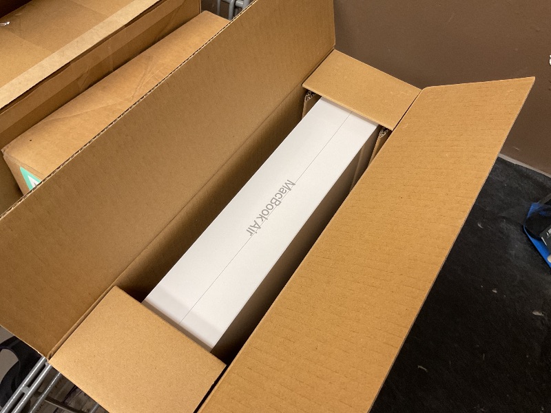 Photo 1 of 2020 Apple MacBook Air Laptop: Apple M1 Chip, 13” Retina Display, 8GB RAM, 256GB SSD Storage, Backlit Keyboard, FaceTime HD Camera, Touch ID. Works with iPhone/iPad; Silver