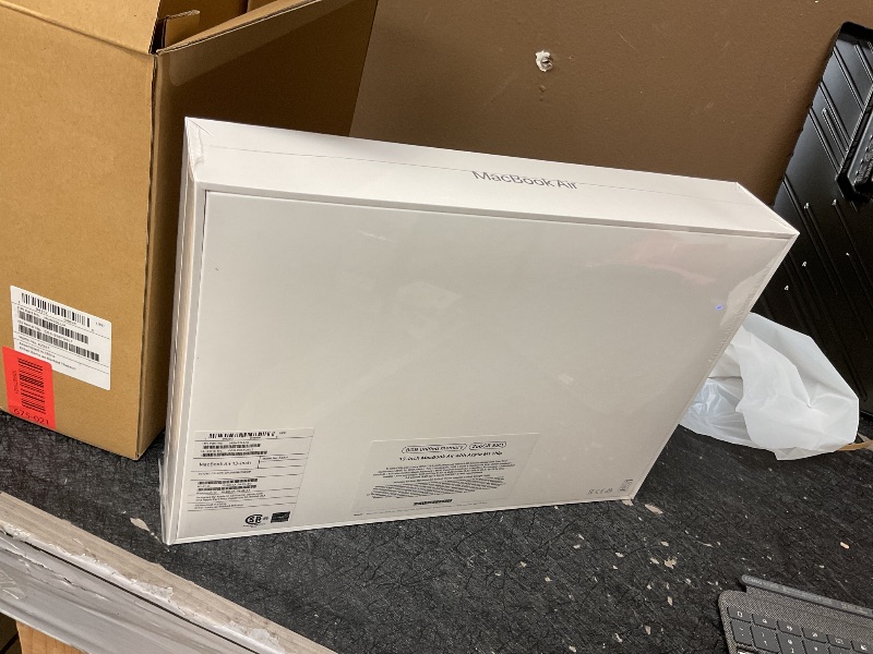 Photo 1 of 2020 Apple MacBook Air Laptop: Apple M1 Chip, 13” Retina Display, 8GB RAM, 256GB SSD Storage, Backlit Keyboard, FaceTime HD Camera, Touch ID. Works with iPhone/iPad; Silver