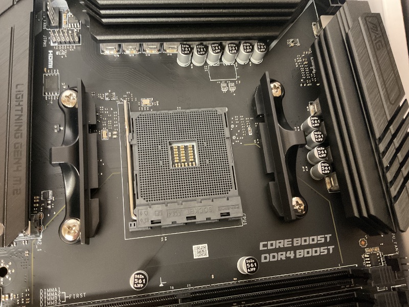 View 5 of MSI MAG B550 Tomahawk MAX WiFi Gaming Motherboard (AMD Ryzen 5000 Series, AM4, DDR4, PCIe 4.0, SATA 6Gb/s, M.2, USB 3.2 Gen 2, HDMI/DP, Wi-Fi 6E, Bluetooth 5.2, 2.5Gbps LAN, ATX)