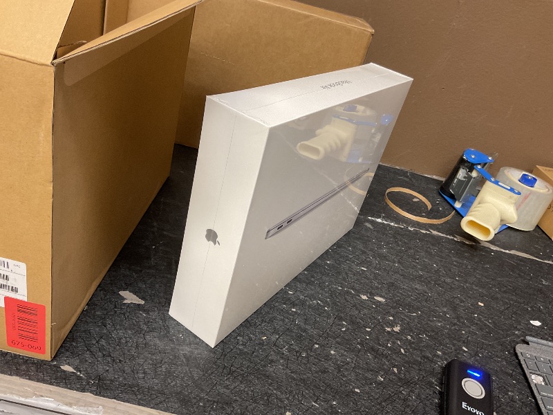 Photo 1 of 2020 Apple MacBook Air Laptop: Apple M1 Chip, 13” Retina Display, 8GB RAM, 256GB SSD Storage, Backlit Keyboard, FaceTime HD Camera, Touch ID. Works with iPhone/iPad; Silver