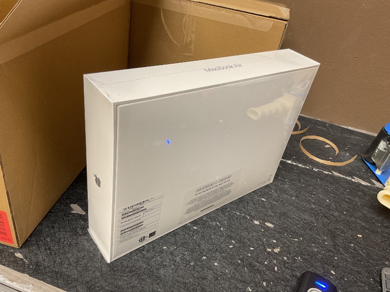 Photo 1 of 2020 Apple MacBook Air Laptop: Apple M1 Chip, 13” Retina Display, 8GB RAM, 256GB SSD Storage, Backlit Keyboard, FaceTime HD Camera, Touch ID. Works with iPhone/iPad; Silver