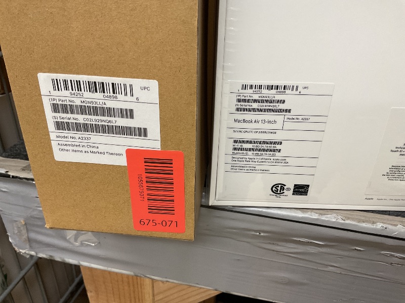 Photo 1 of 2020 Apple MacBook Air Laptop: Apple M1 Chip, 13” Retina Display, 8GB RAM, 256GB SSD Storage, Backlit Keyboard, FaceTime HD Camera, Touch ID. Works with iPhone/iPad; Silver
