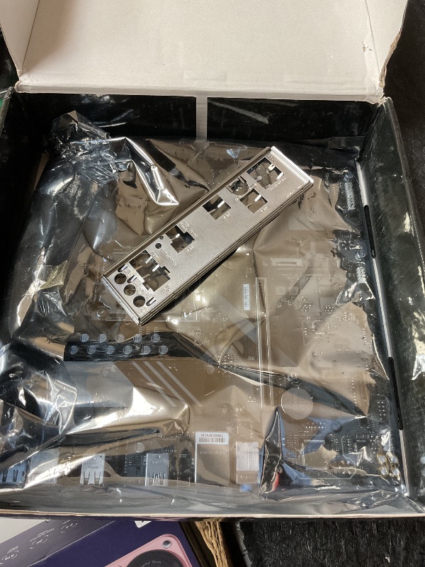 Photo 1 of GIGABYTE B650M AORUS Elite AX AMD AM5 mATX Motherboard, Support Ryzen 9000/8000/7000 Series, DDR5, 12+2+2 Power Phase, PCIe 5.0 M.2, USB-C 3.2 Gen 2, WIFI6E, 2.5GbE, EZ-Latch, Q-Flash, RGB Fusion