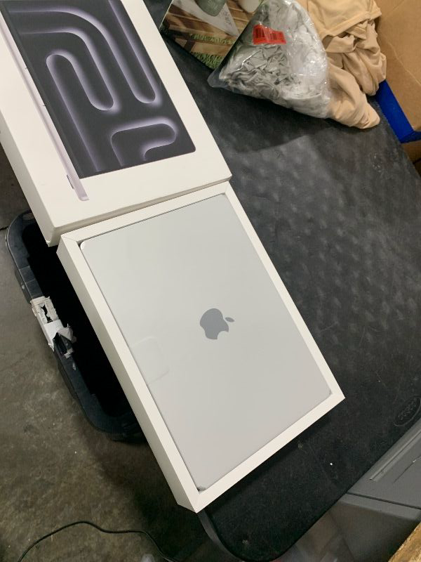 Photo 1 of Apple 2025 MacBook Pro Laptop with Apple M5 chip with 10?core CPU and 10?core GPU: Built for AI, 14.2-inch Liquid Retina XDR Display, 24GB Unified Memory, 1TB SSD Storage; Silver