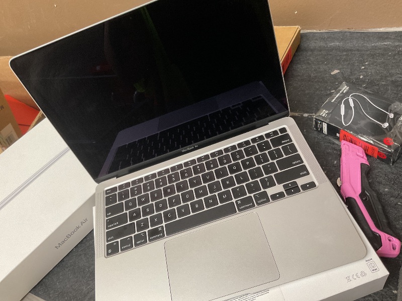 Photo 5 of 2020 Apple MacBook Air Laptop: Apple M1 Chip, 13 ” Retina Display, 8GB RAM, 256GB SSD Storage, Backlit Keyboard, FaceTime HD Camera, Touch ID. Works with iPhone/iPad; Silver