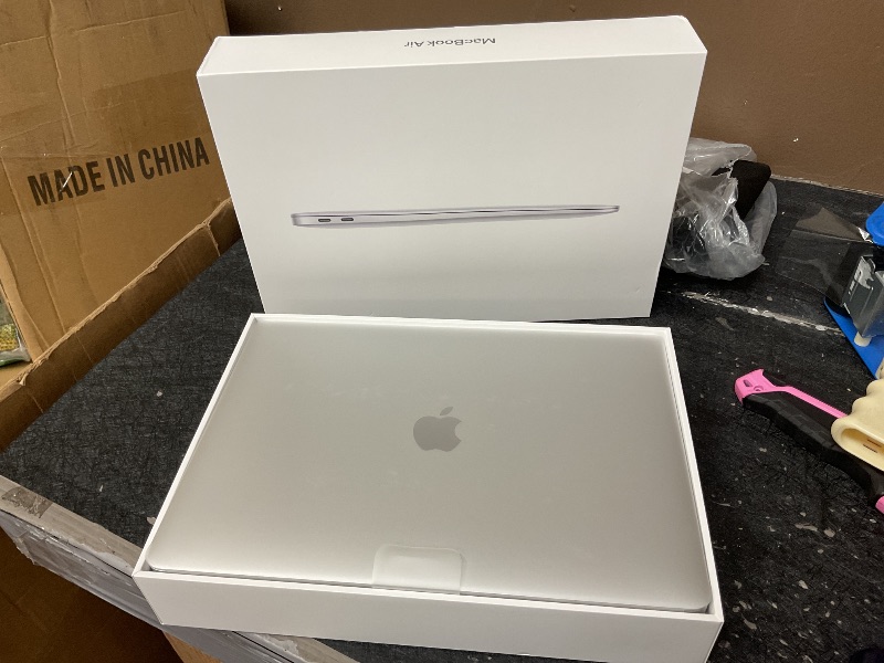 Photo 1 of 2020 Apple MacBook Air Laptop: Apple M1 Chip, 13” Retina Display, 8GB RAM, 256GB SSD Storage, Backlit Keyboard, FaceTime HD Camera, Touch ID. Works with iPhone/iPad; Silver