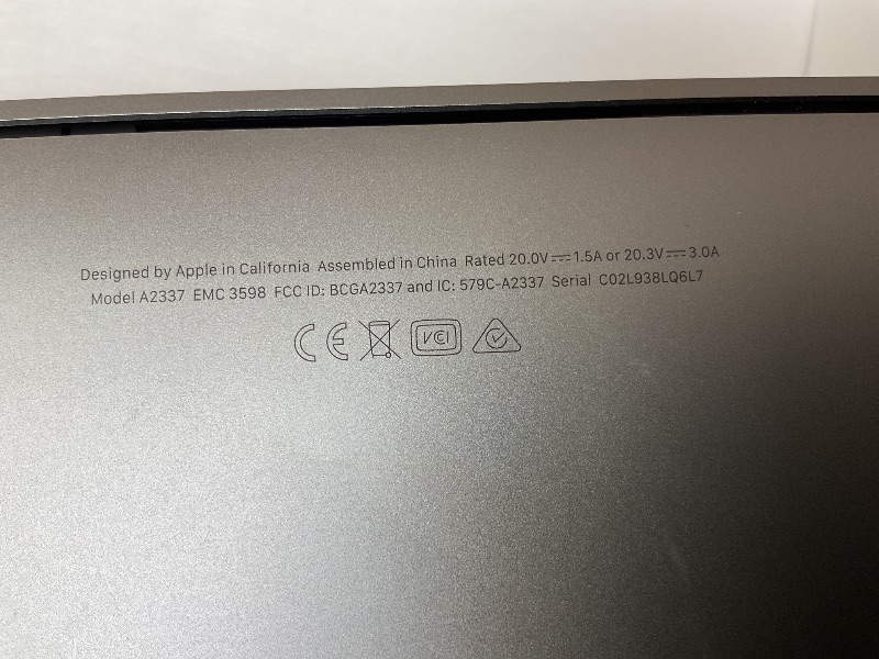 Photo 1 of 2020 Apple MacBook Air Laptop: Apple M1 Chip, 13” Retina Display, 8GB RAM, 256GB SSD Storage, Backlit Keyboard, FaceTime HD Camera, Touch ID. Works with iPhone/iPad; Silver