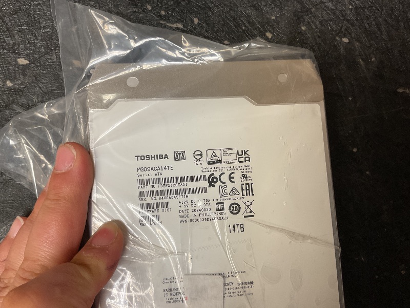 Photo 1 of TOSHIBA MG09 Internal Hard Drive 3.5" Serial ATA III 14 TB 7200 RPM