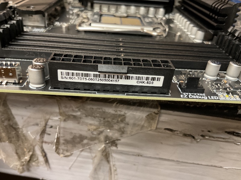 Photo 1 of MSI MAG B650 Tomahawk WiFi Gaming Motherboard (AMD Ryzen 9000/8000/7000 Series Processors, AM5, DDR5, PCIe 4.0, M.2, SATA 6Gb/s, USB 3.2 Gen 2, HDMI/DP, Wi-Fi 6E, Bluetooth 5.3, 2.5Gbps LAN, ATX)
