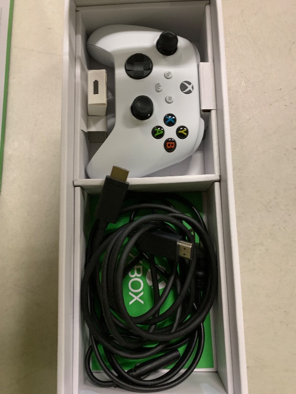 Photo 1 of Xbox Series S - All Digital Gaming Console - 512GB SSD - Includes Wireless Controller - 120FPS (Renewed Premium)