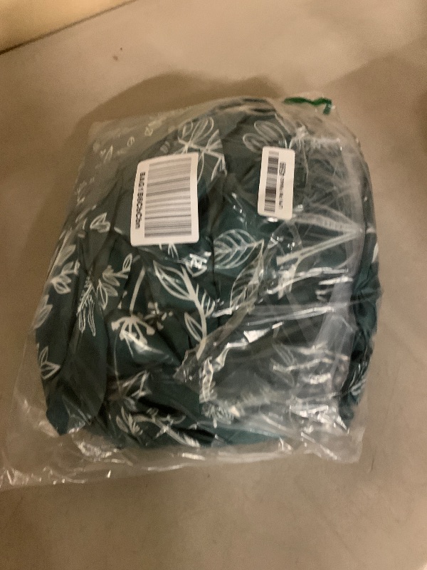 Photo 1 of MUXHOMO Duvet Cover Queen Size, Reversible Floral Forest Green Duvet Cover Set with Zipper Closure, 3 Pieces Botanical Patterns Soft Microfiber Bedding Set with 4 Ties (90"x90", 2 Pillow Cases)