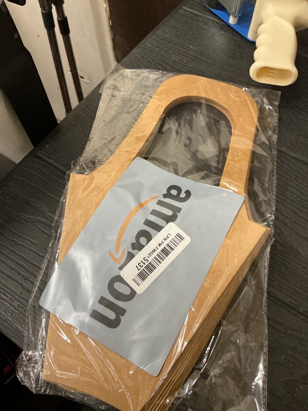 Photo 1 of 10 Packs Kraft Paper Flowers Gift Bags Handheld Flower Bag Bouquet Holder for Valentines Day Wedding Birthday Florist Shop Home Decoration