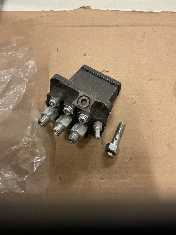 Photo 1 of 16032-51013 Fuel Injection Pump 16032-51010 Replacement for Kubota D905 D1005 D1105 Engine