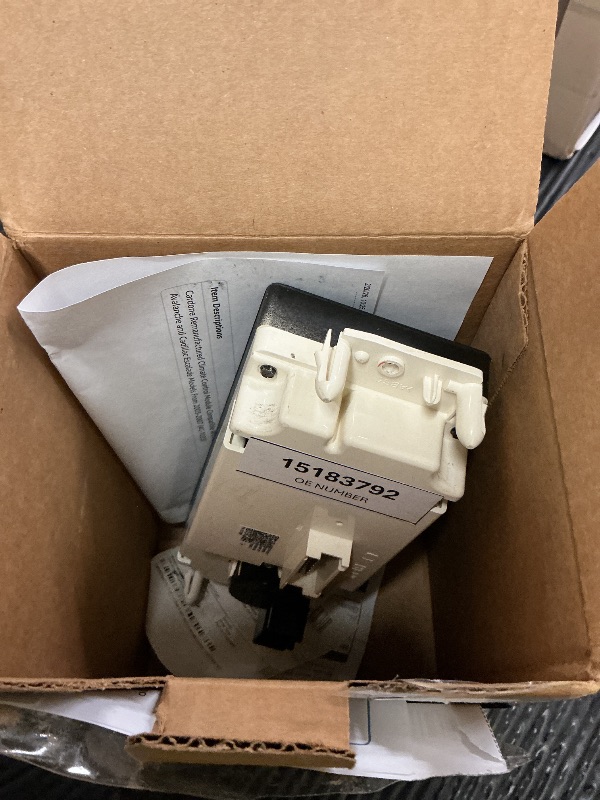 Photo 1 of Cardone Remanufactured Climate Control Module Compatible With Select Chevrolet Silverado, Avalanche and Cadillac Escalade Models From 2003-2007 (4C-1033)