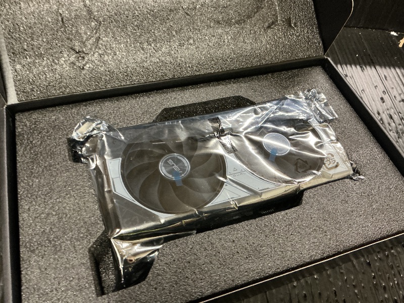 Photo 1 of ASUS Dual GeForce RTX™ 5060 8GB GDDR7 OC Edition (PCIe 5.0, 8GB GDDR7, DLSS 4, HDMI 2.1b, DisplayPort 2.1b, 2.5-Slot Design, Axial-tech Fan Design, 0dB Technology, and More)