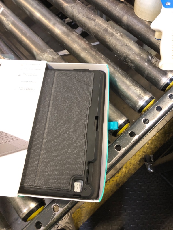 Photo 1 of Logitech Rugged Combo 4 Touch Keyboard Case with Trackpad and Smart Connector for iPad (10th Generation) - Classic Blue