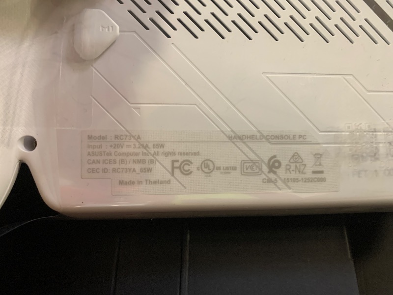 Photo 1 of ASUS ROG Xbox Ally – 7” 1080p 120Hz Touchscreen Gaming Handheld, 3-month Xbox Game Pass Premium included, AMD Ryzen Z2 A, 16GB RAM, 512GB SSD, White