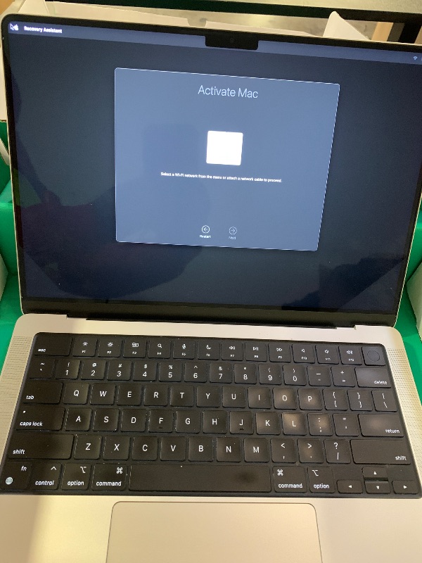 Photo 1 of Apple Late 2021 MacBook Pro with Apple M1 Pro chip 8-core CPU (14-inch, 16GB RAM, 512GB SSD) Silver (Renewed Premium)