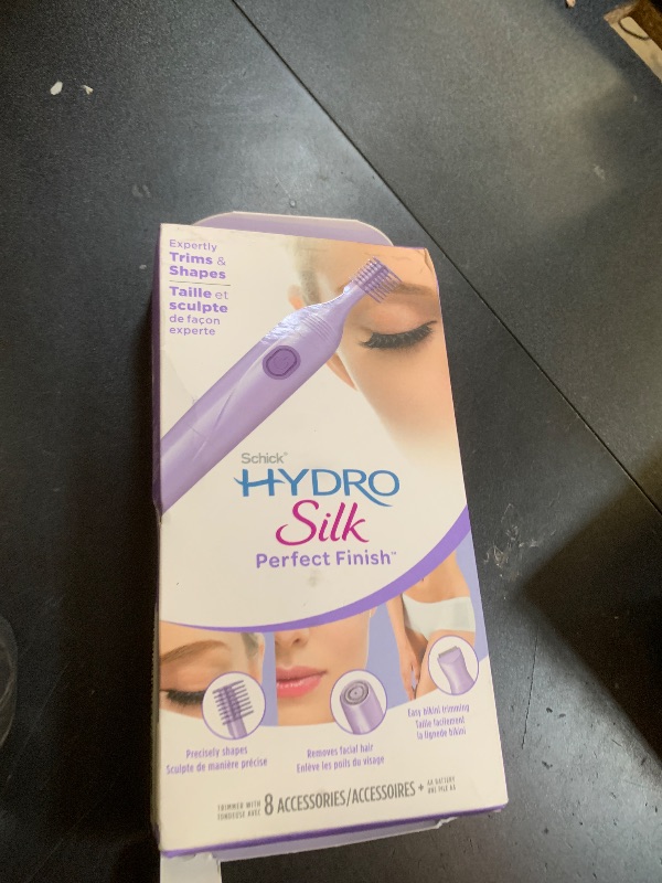 Photo 1 of **PARTIAL SET**Schick Hydro Silk Perfect Finish Trimmer, 8-in-1 Grooming Kit for Women