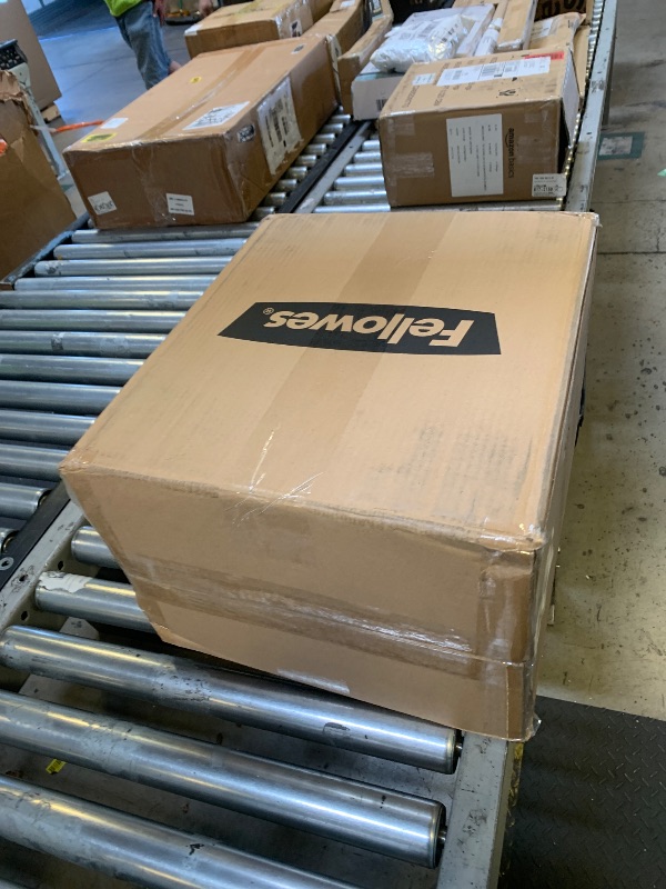 Photo 1 of Fellowes 14C10 14-Sheet Cross-Cut Home Office Paper Shredder