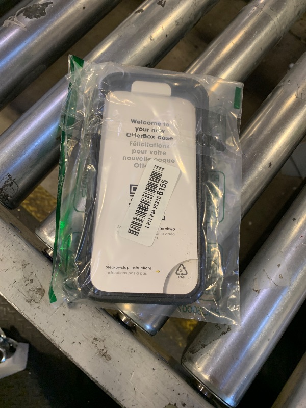 Photo 1 of Blk Iphone 17 Phone Case 